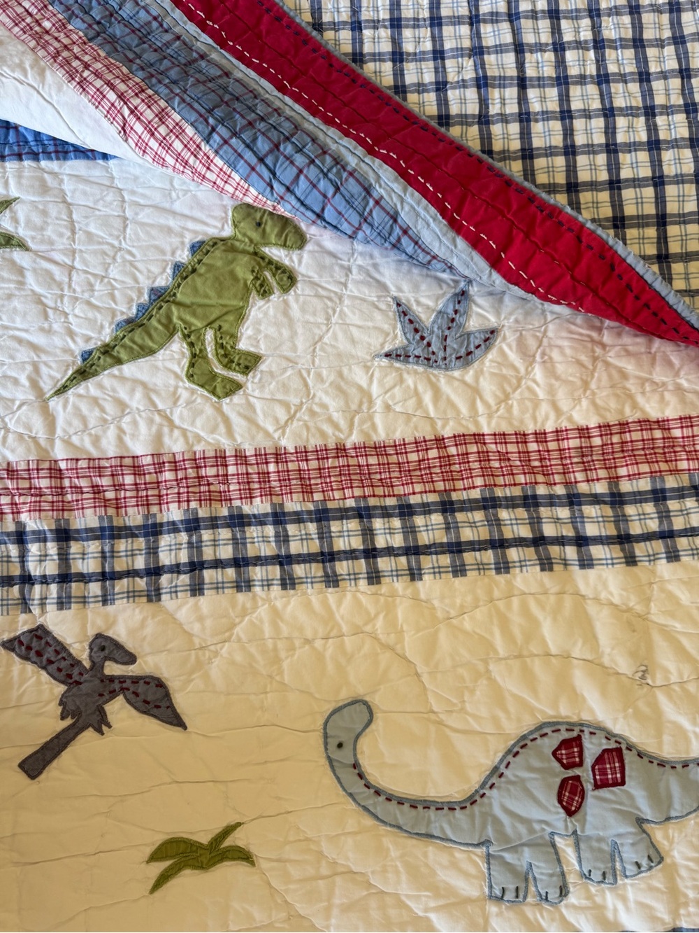 Pottery Barn Kids Dinosaur Appliqué Quilt in Cream, Blue, Green - Picture 3 of 6